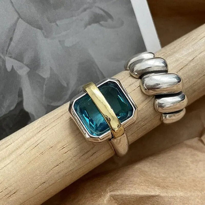 Marini | Raffinato anello con zircone blu