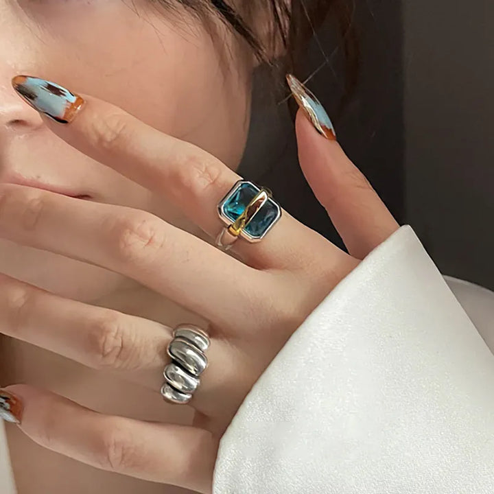 Marini | Raffinato anello con zircone blu